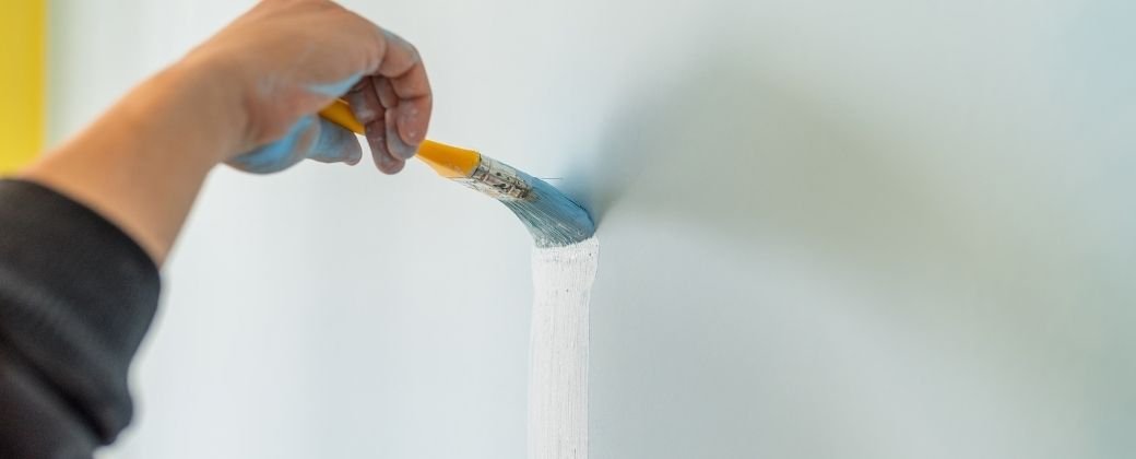 How to Use Paint Sprayer Indoors
